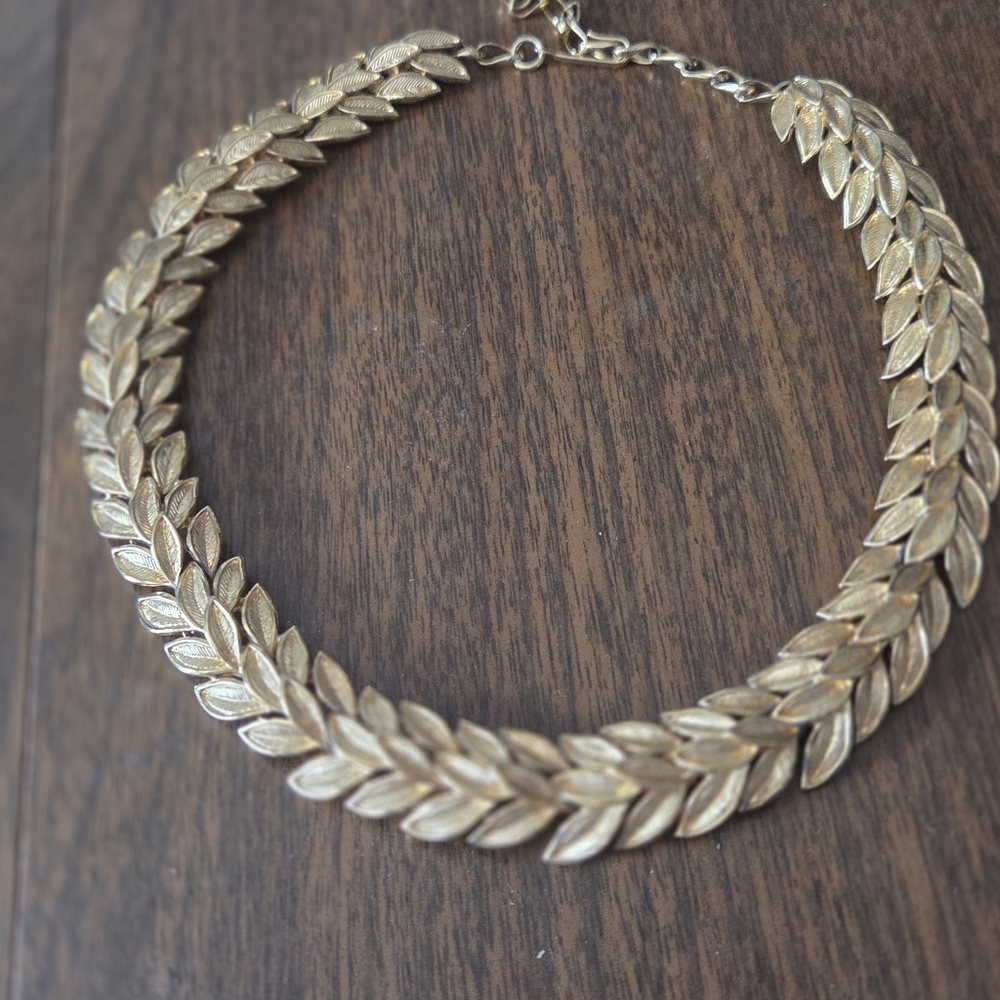 Vintage Leaf Necklace